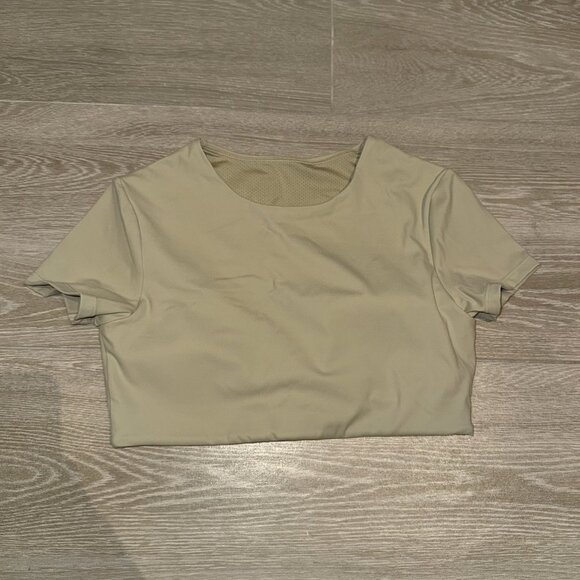 CSB Crop Shop Boutique Freedom Active Tee & Freedom Shorts 6" | Size: M | Chai - Picture 4 of 5